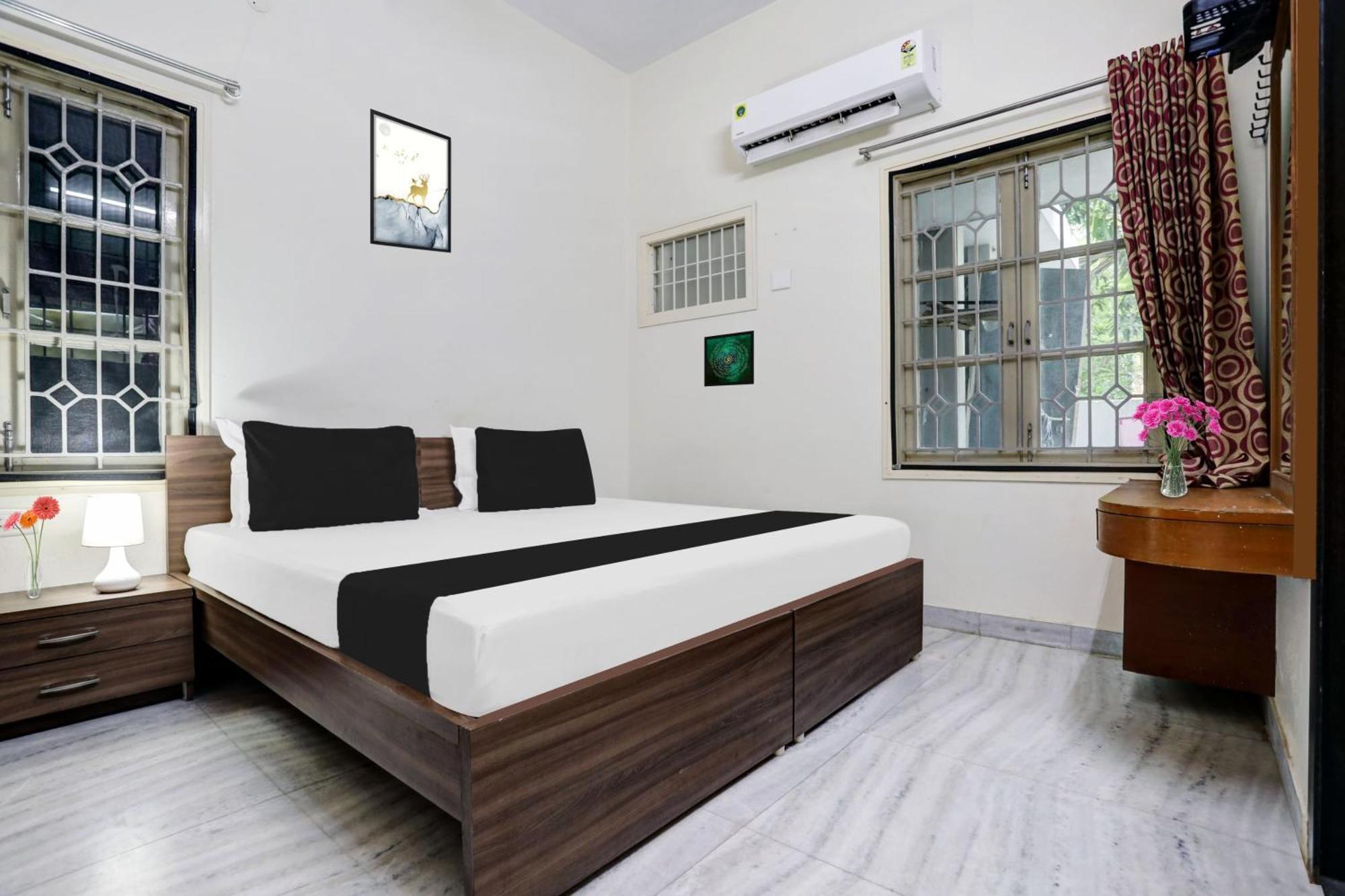 Super Hotel O Ashok Nagar Near Jntu College Kākināda Extérieur photo