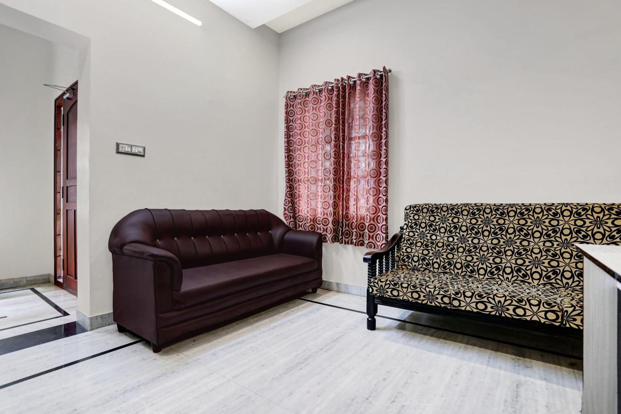 Super Hotel O Ashok Nagar Near Jntu College Kākināda Extérieur photo